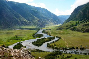 Fototapeta na wymiar The Chulyshman River in the Altai