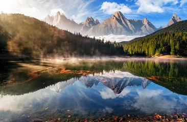  prachtig bergmeer in herfstmist © Pellinni