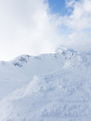Fototapeta na wymiar Snow in the mountains of Sochi