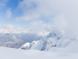 Fototapeta na wymiar White snow in the mountains