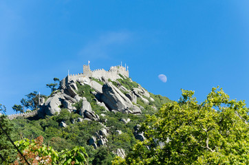 Château des Maures de Sintra et lune