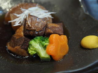 角煮定食/意外にあっさりの味