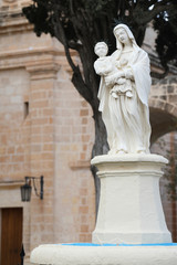 Fototapeta na wymiar Statue of Virgin Mary and Jesus Christ