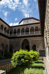 Fototapeta premium Spagna: vista del Patio de las Doncellas, il Cortile delle Ancelle del Palazzo di Pietro I nell'Alcazar di Siviglia