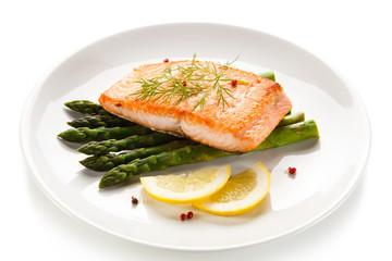 Grilled salmon and asparagus