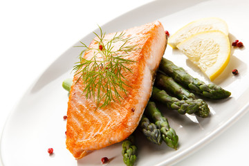 Grilled salmon and asparagus