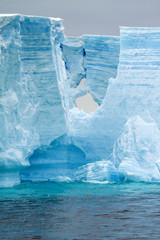 Antarctica - Antarctic Peninsula - Tabular Iceberg in Bransfield Strait - obrazy, fototapety, plakaty