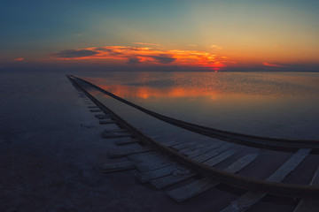 Obraz na płótnie Canvas Beauty sunset on salty lake