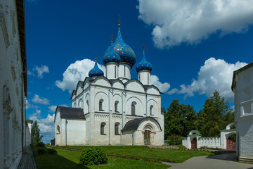 Fototapeta na wymiar Suzdal, Russia. The white-stone Nativity Cathedral in Suzdal Kremlin.