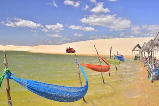 hamacs sur le lagon bresilien