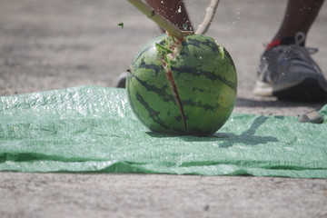 すいか割り