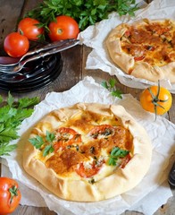 Galette with tomatoes and mozzarella