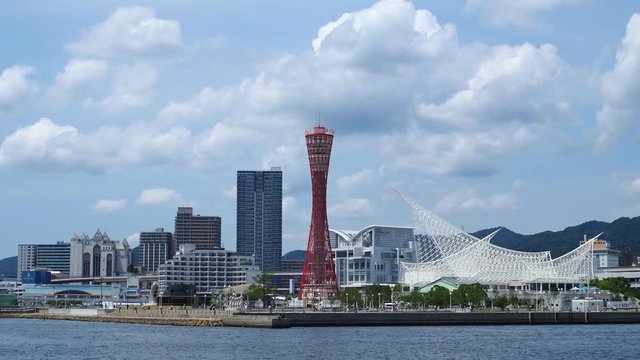 神戸港 開港150年 ポートタワーと流れる雲（タイムラプス）