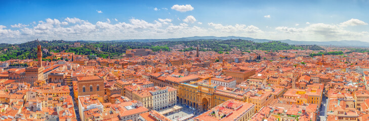 Fototapeta na wymiar Beautiful landscape above urban and historical view of the Florence from Giotto's Belltower (Campanile di Giotto),city of the Renaissance stand on Arno river.Italy.