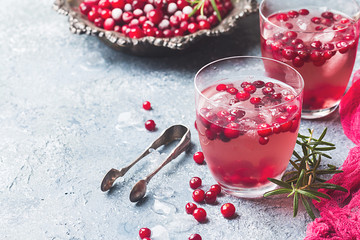 Refreshing drink with cranberries