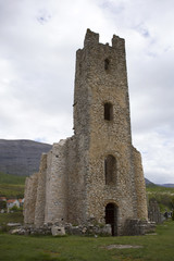 Fototapeta na wymiar Old croatian church in Cetina village