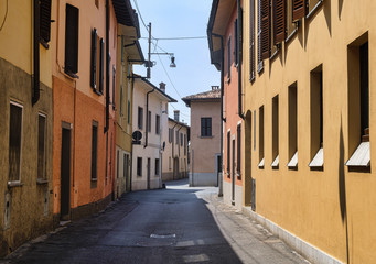Fototapeta na wymiar Rivolta d'Adda (Cremona, Italy): old street