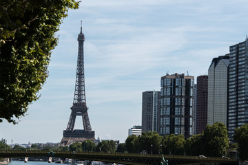 Vue de Paris, de la Seine et de la Tour Eiffel
