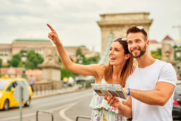 Young tourist couple