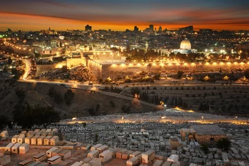 Zelfklevend Fotobehang jerusalem city by sunset © beatrice prève