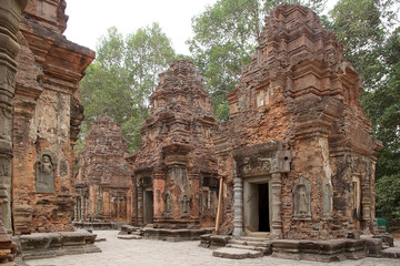 Fototapeta premium Preah Ko temple ruins