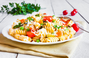 Fusilli pasta with vegetable sauce
