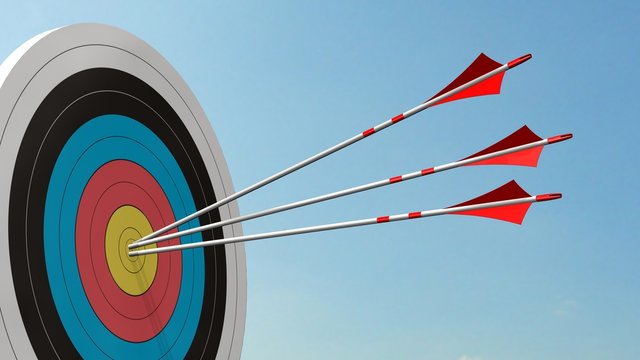 Target with arrows - Target with three bow arrows in the middle of the target