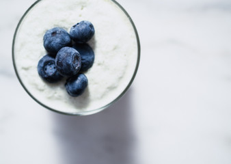 Matcha Smoothie with Blueberries