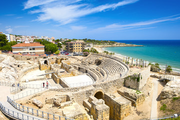Historic site of an ancient Roman amphitheater in Tarragona, Spain - obrazy, fototapety, plakaty