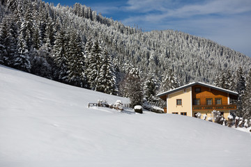 Fototapeta premium Alpine chalet 