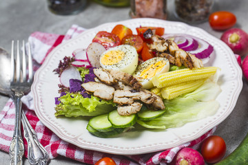 Mixed chef's salad.Mixed chef's salad.Avocado