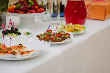 catering food at table