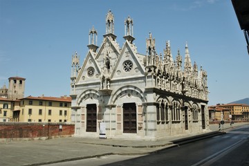 Fototapeta na wymiar Santa Maria della Spina
