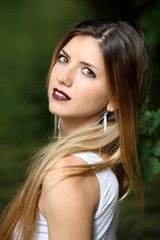 Naklejka premium Outdoors portrait of attractive blonde girl