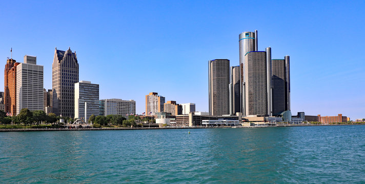 The skyline of downtown Detroit, Michigan/USA.