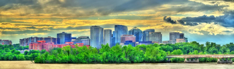 Foto op Plexiglas View of Rosslyn area in Arlington County, Virginia from Washington, D.C. © Leonid Andronov