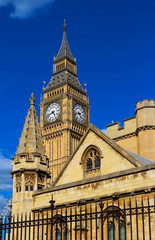 Fototapeta na wymiar The Big Ben clock tower in London, UK.