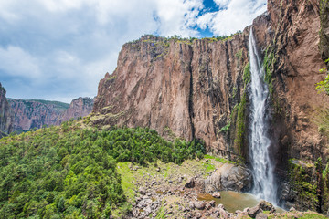 Fototapeta na wymiar Waterfall and canyon
