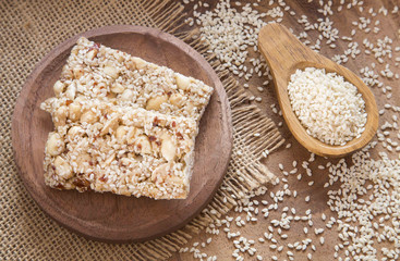 Sesame seeds and cereal bars (Sesamum indicum)