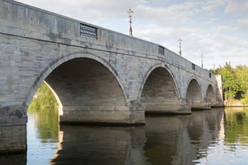 Fototapeta premium Chertsey bridge over the River Thames