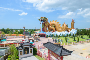 Chinese Dragon statue - 168714582