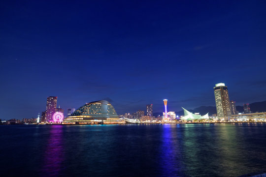 開港150年 新港第一突堤から見る神戸港の夜景 
