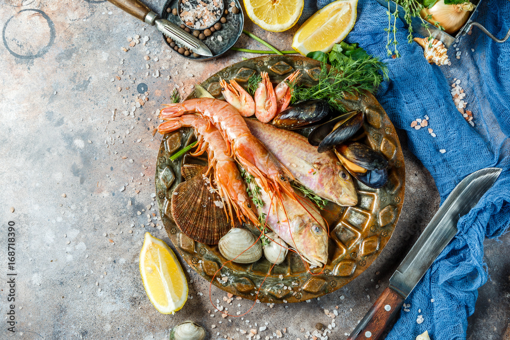 Wall mural picture of fish, shrimp, shellfish