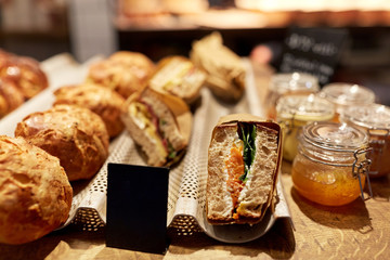 bread and sandwiches with price at grocery store