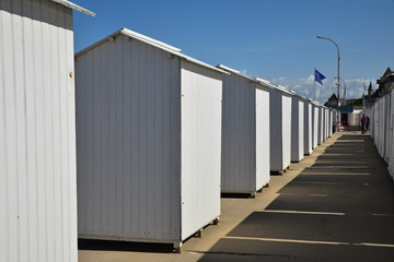 Cabines de plage à Blonville-sur-Mer en Normandie, France