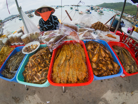 NAM DU Island, VIETNAM - JULY 25, 2017:  Women Selling Fish At The Local Market In Nam Duisland, Vietnam