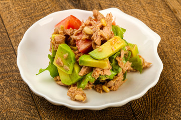 Tuna and avocado salad