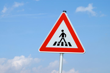 warnschild achtung fußgänger, zebrastreifen