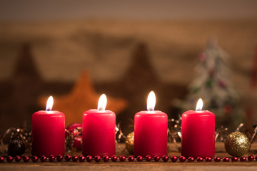 rote adventskerzen
