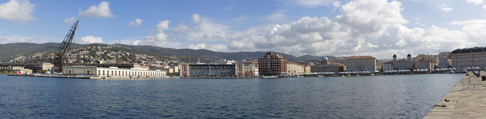 Fototapeta premium Long panorama of Trieste Italy